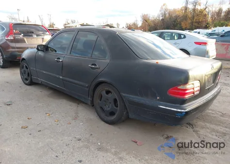 2001 Mercedes-Benz E 430 z USA, uszkodzony, nr VIN WDBJF70J51B218380